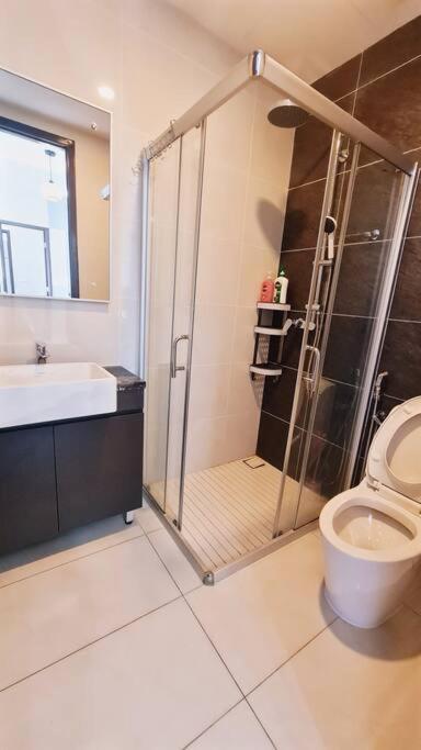 New!4-6pax Seaview Royal Jb Town *